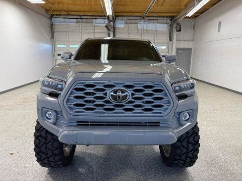 Used 2021 Toyota Tacoma TRD Off-Road w/ TRD Premium Off Road Package image 3
