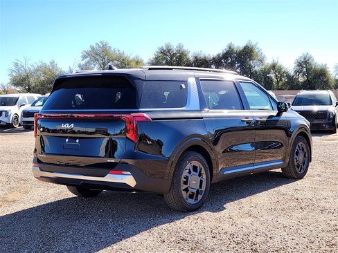 New 2026 Kia Carnival SX image 3