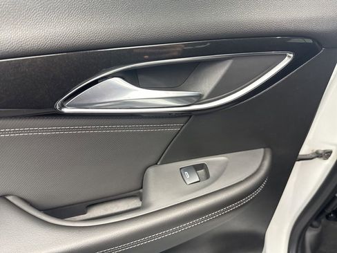 Used 2024 Buick Envision Preferred image 39