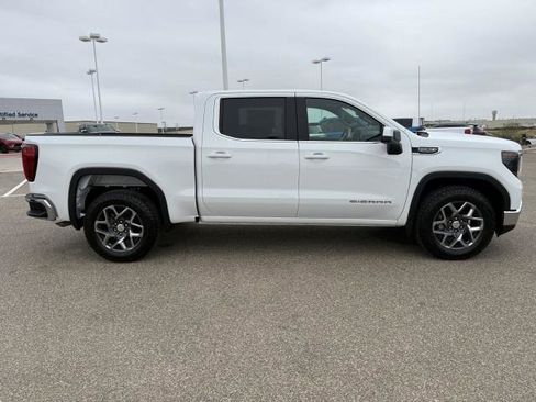 New 2026 GMC Sierra 1500 SLE image 10