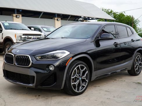 Used 2018 BMW X2 sDrive28i w/ M SportX Package image 3
