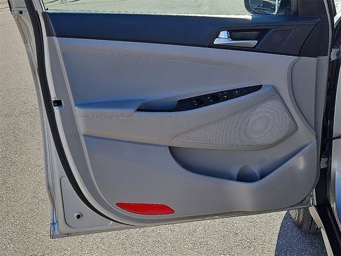 Used 2020 Hyundai Tucson SEL image 18