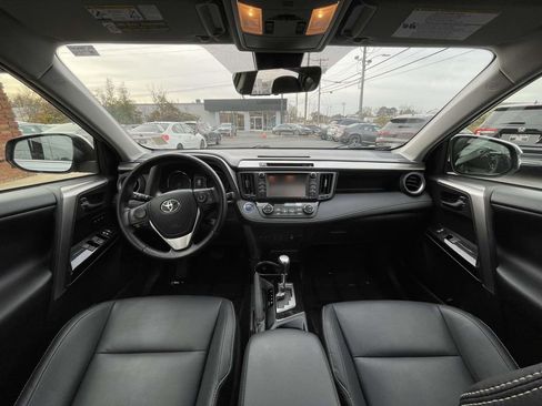 Used 2017 Toyota RAV4 Limited image 25