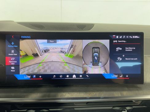 New 2026 BMW X7 M60i image 24