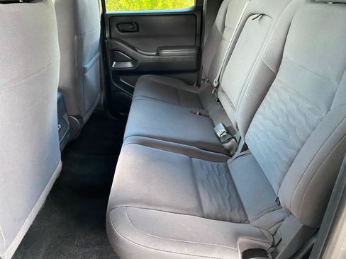 Used 2022 Nissan Frontier S w/ Technology Package AWD/4WD image 40