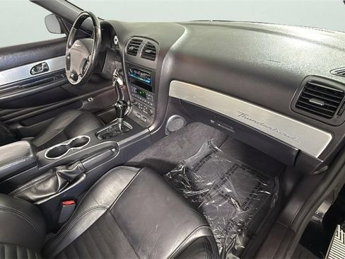 Used 2003 Ford Thunderbird image 27