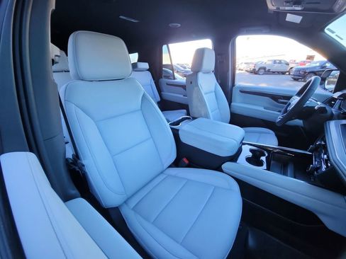 Certified 2025 Chevrolet Tahoe Premier image 32