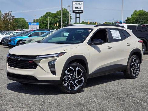 New 2026 Chevrolet Trax RS w/ Driver Confidence Package FWD image 2