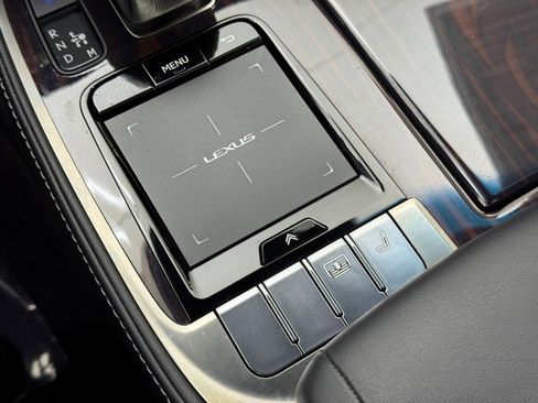 Used 2018 Lexus LS 500 AWD image 33