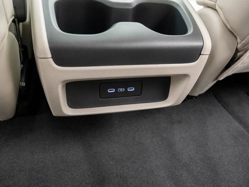 New 2026 Honda Odyssey Touring image 23