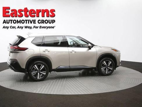 Used 2022 Nissan Rogue SL w/ SL Premium Package image 45