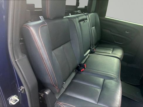 Used 2024 Nissan Titan PRO-4X w/ Pro-4x Convenience Package AWD/4WD image 17