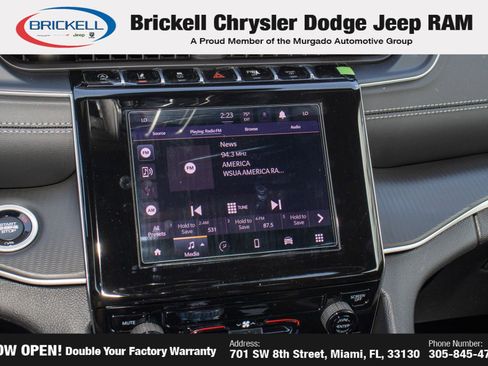 New 2025 Jeep Grand Cherokee L Laredo image 33