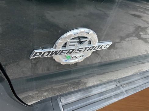 Used 2016 Ford F550 4x4 Regular Cab Super Duty image 7