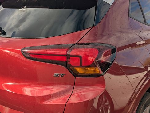 Used 2023 Buick Encore GX Select w/ Sport Touring Package image 8