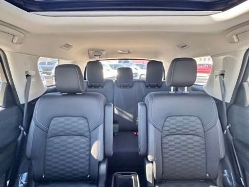 Certified 2024 Nissan Pathfinder SV w/ SV Premium Package FWD image 30