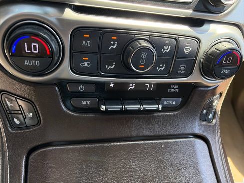 Used 2017 Chevrolet Tahoe Premier AWD/4WD image 22