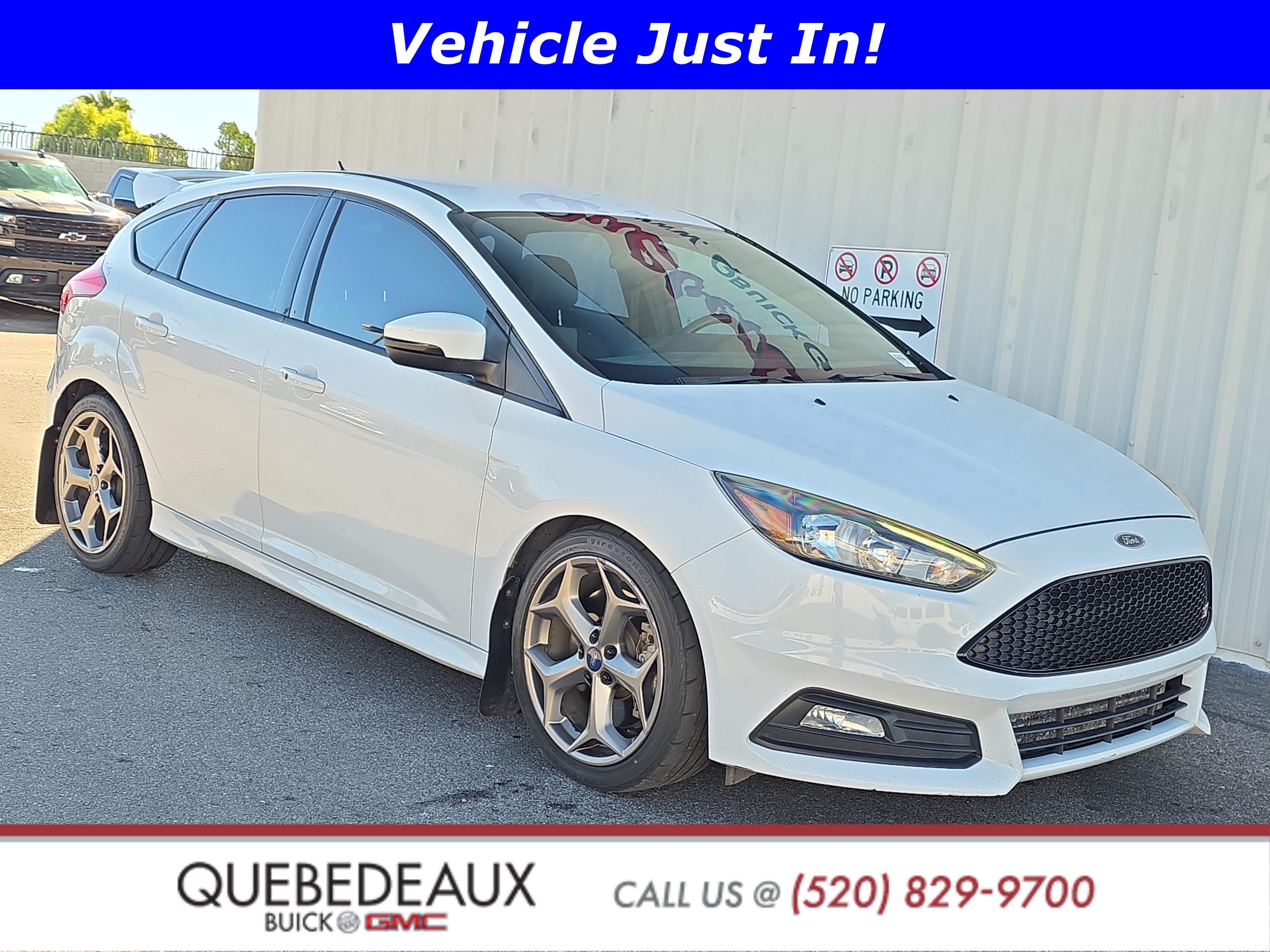 Used 2018 Ford Focus ST FWD image 1