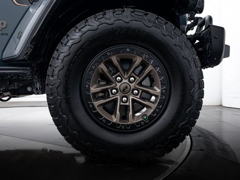 Used 2024 Jeep Wrangler Unlimited Rubicon 392 image 11