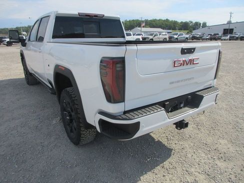 New 2026 GMC Sierra 2500 AT4 w/ AT4 Premium Plus Package AWD/4WD image 9