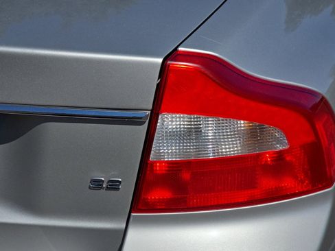 Used 2007 Volvo S80 3.2 image 26