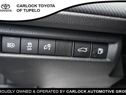 Used 2025 Toyota Camry SE w/ Convenience Package FWD image 20