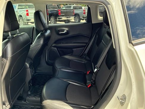 Used 2019 Jeep Compass Latitude AWD/4WD image 49