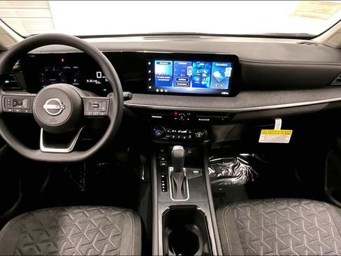 New 2026 Nissan Kicks SV w/ Cold Weather Package AWD/4WD image 6