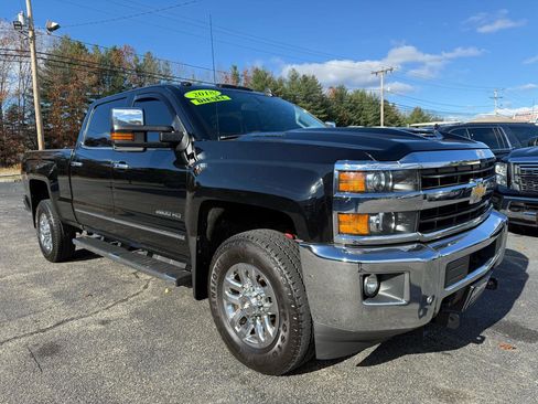 Used 2018 Chevrolet Silverado 2500 LTZ w/ Duramax Plus Package AWD/4WD image 13