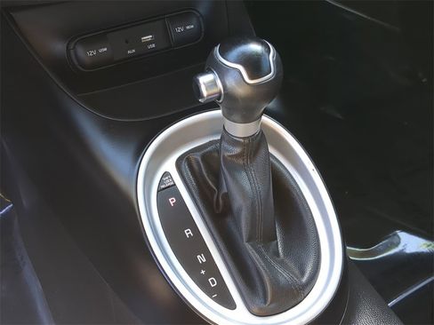 Used 2016 Kia Soul Base image 22