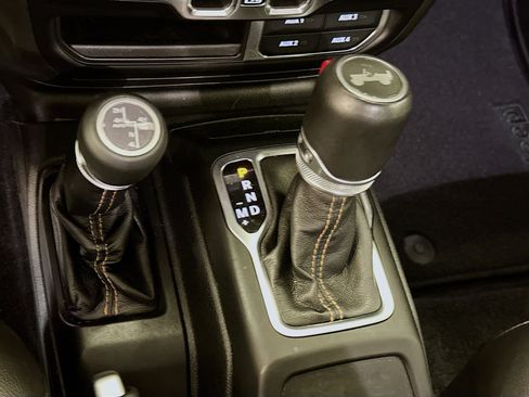 Used 2021 Jeep Wrangler Unlimited Sahara AWD/4WD image 25