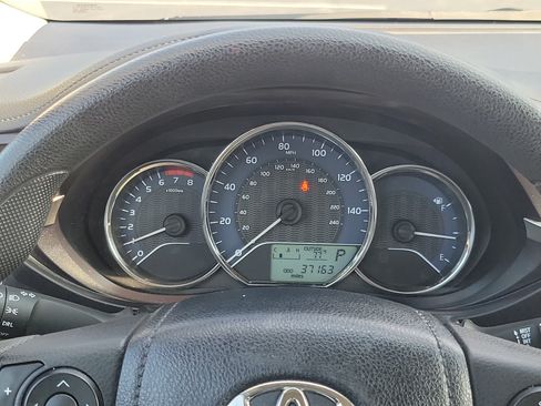Used 2014 Toyota Corolla LE FWD image 22