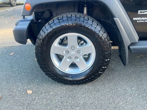 Used 2013 Jeep Wrangler Unlimited Sport image 19