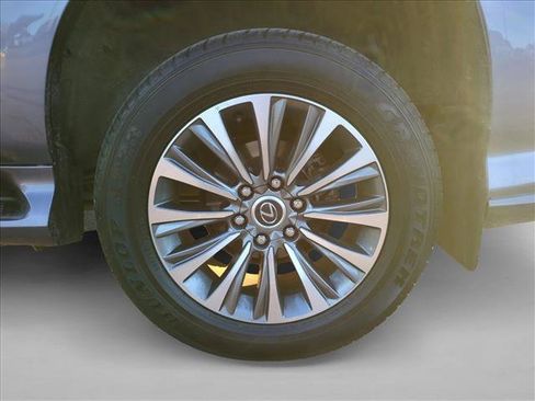 Used 2023 Lexus GX 460 Premium w/ Accessory Package image 25