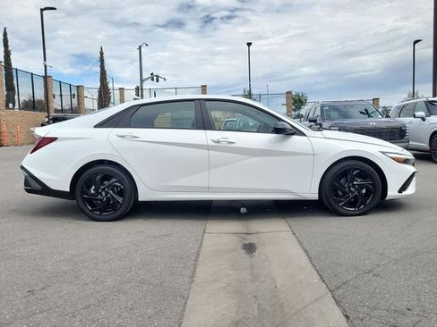 New 2026 Hyundai Elantra SEL Sport FWD image 32