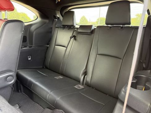 Used 2023 Toyota Highlander XSE FWD image 29