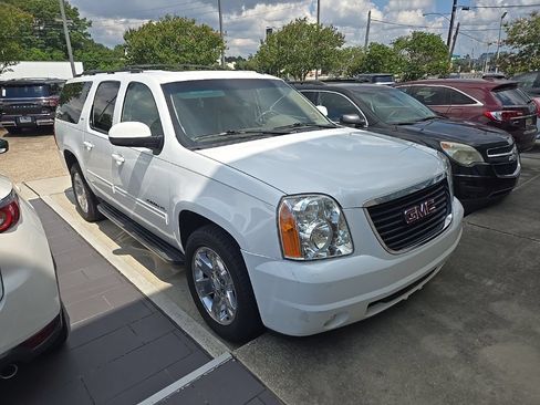 Used 2014 GMC Yukon XL SLT RWD image 3