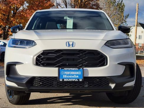 Used 2025 Honda HR-V Sport image 4