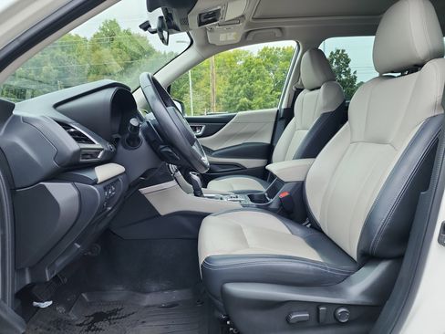 Used 2023 Subaru Forester Limited image 10