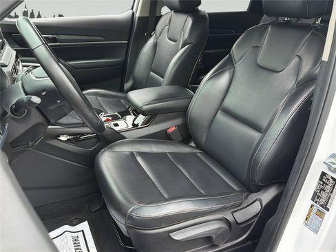 Used 2022 Kia Telluride LX AWD/4WD image 9