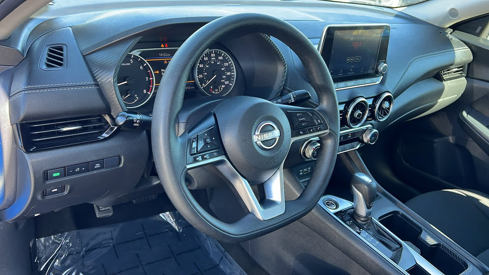 Used 2024 Nissan Sentra SV FWD image 10