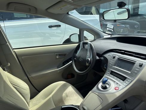 Used 2013 Toyota Prius Three FWD image 6