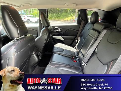 Used 2018 Jeep Cherokee Trailhawk w/ Quick Order Package 27L AWD/4WD image 27