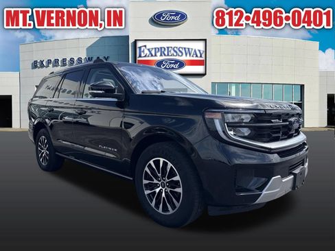 Used 2025 Ford Expedition Platinum AWD/4WD image 3