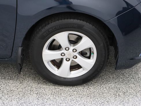 Used 2011 Toyota Sienna LE image 5