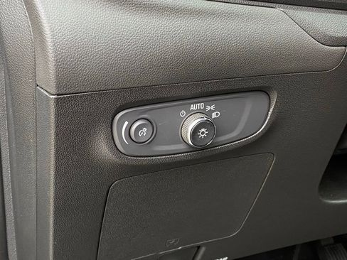 Used 2026 Buick Encore GX Sport Touring image 12