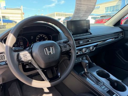 Used 2023 Honda Civic LX image 5