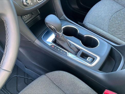Used 2024 Chevrolet Equinox LT w/ LPO, Floor Liner Package FWD image 9