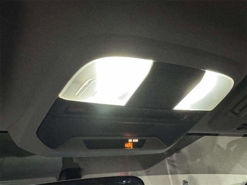 Used 2019 Subaru Crosstrek 2.0i Premium image 24