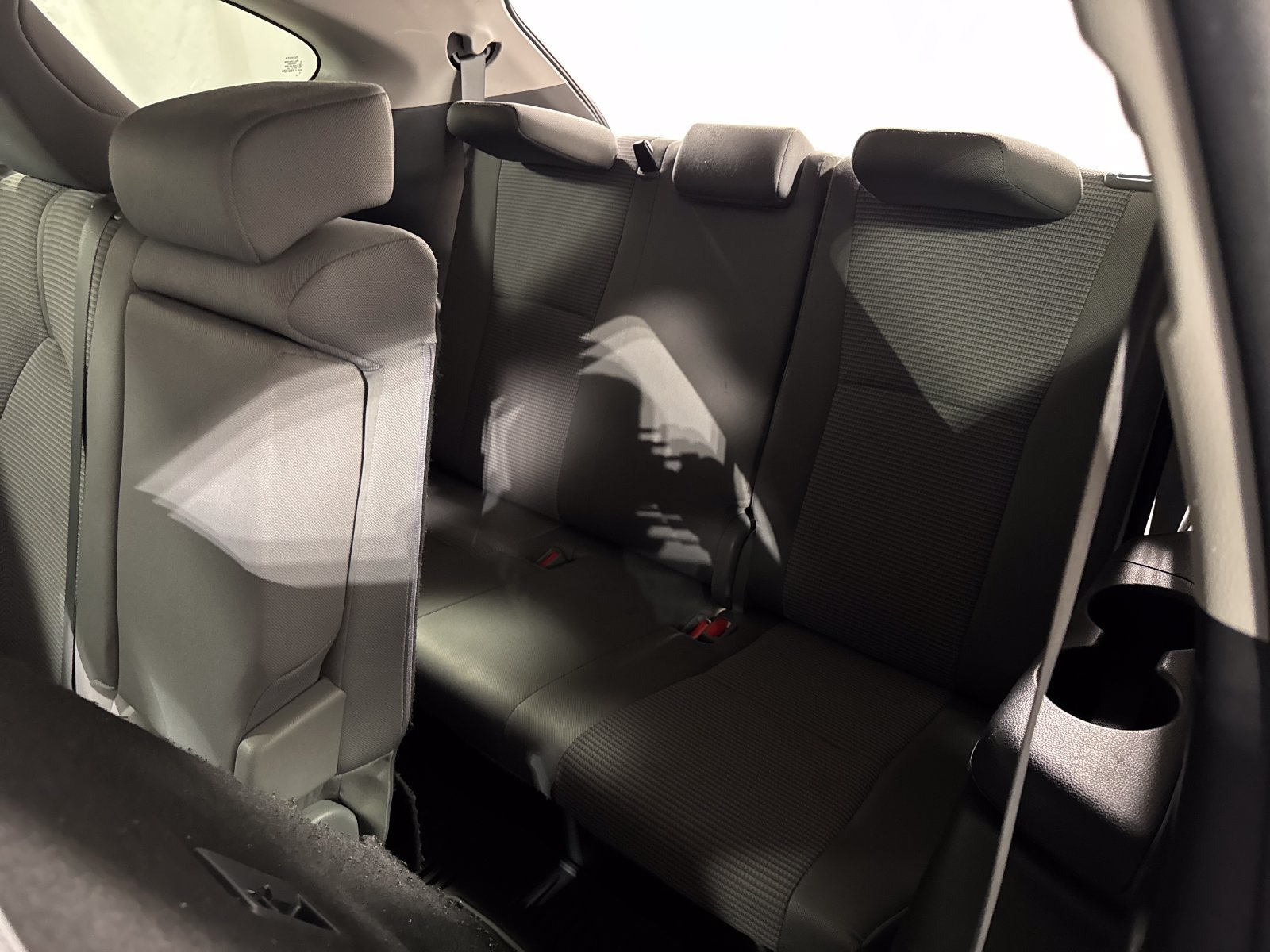 Used 2022 Toyota Highlander LE AWD/4WD image 21
